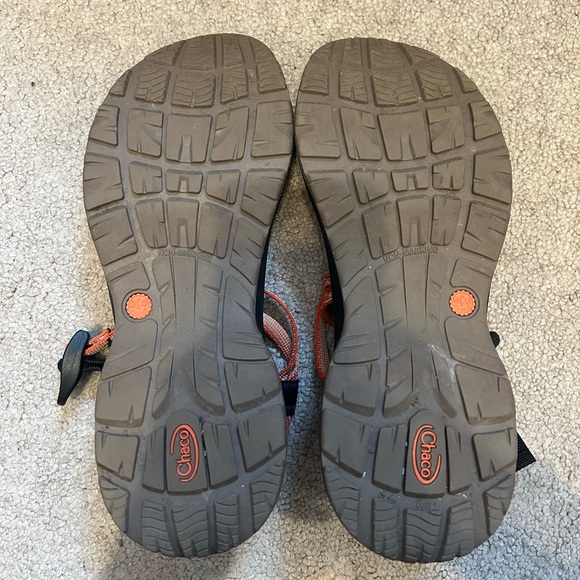 Excellent condition! Chacos double strap oranges print - Picture 4 of 4